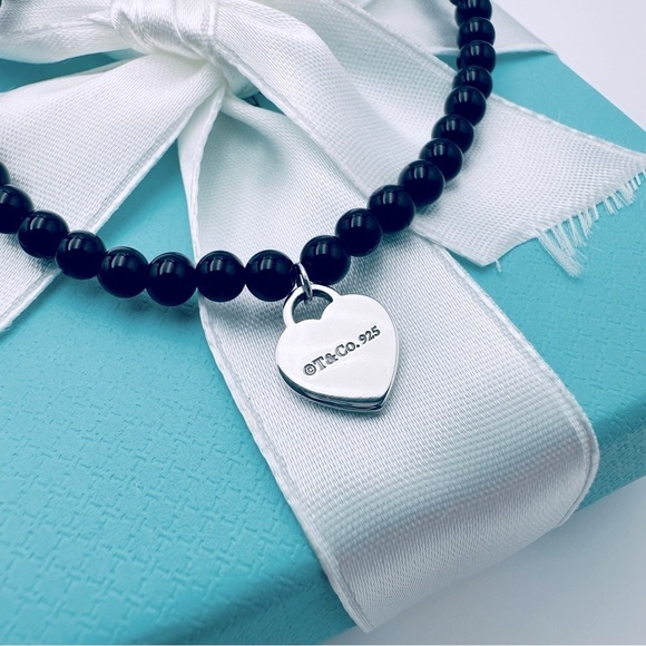 Return to Tiffany & Co. Heart Charm Onyx 4 mm Bead Bracelet with Packaging - Picture 9 of 13